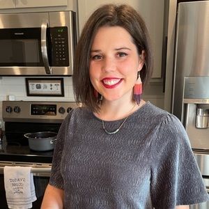 Meet your Posher, Claudia